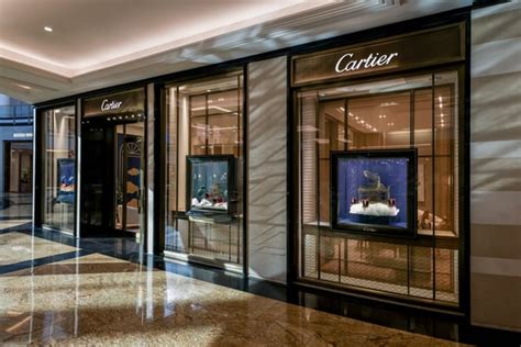 cartier issa street dubai.